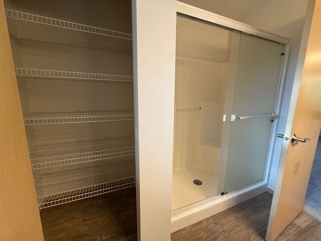 Building Photo - 3 Bedroom DuPont Home for Rent