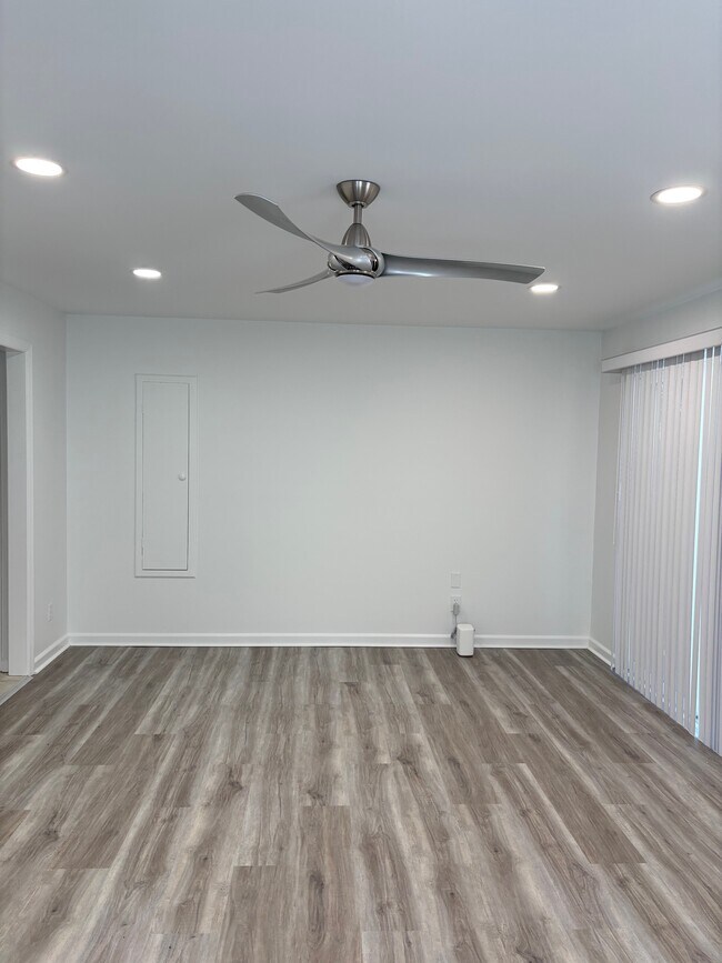 Building Photo - 3301 A