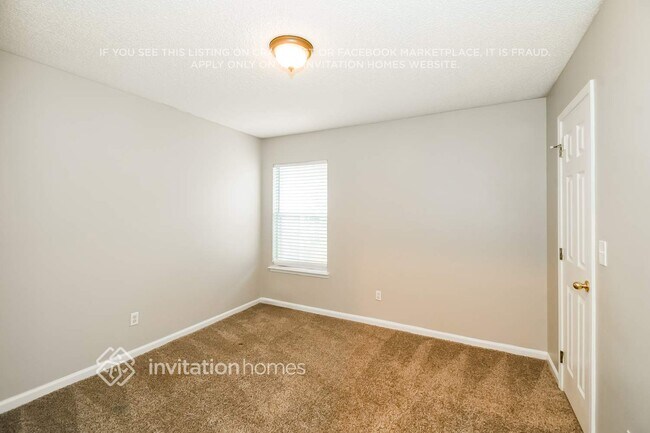 Building Photo - 13250 Companion Cir S