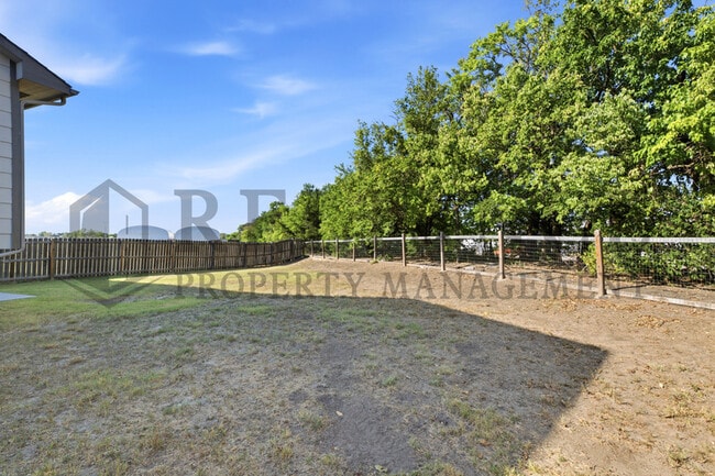 Building Photo - 2202 E Quivira Cir