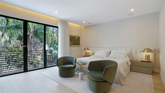 Building Photo - 3075 Mary St