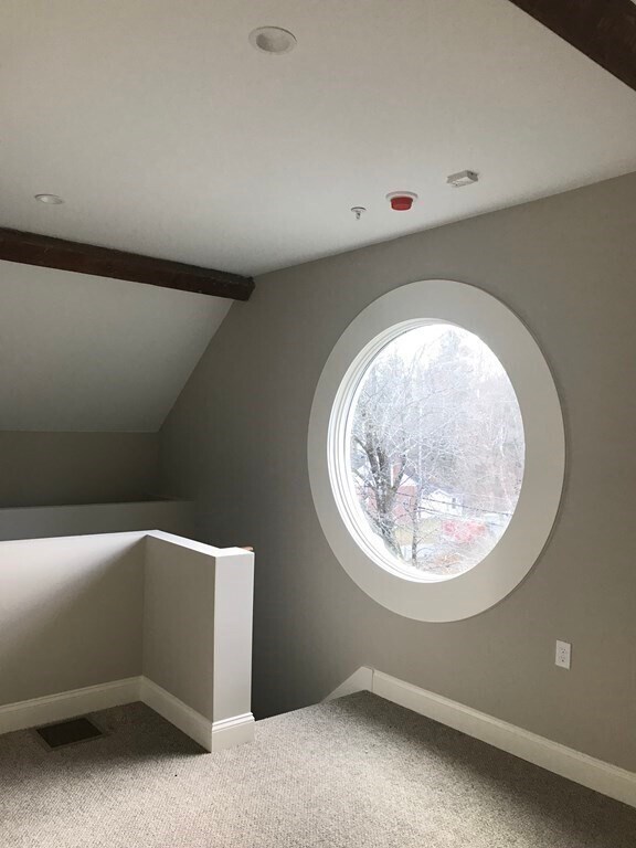 Building Photo - 33 West Main Street