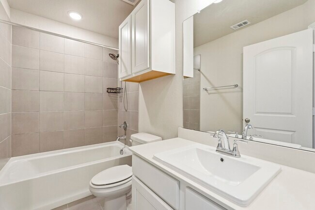 Building Photo - 8038 Scanlan Trce