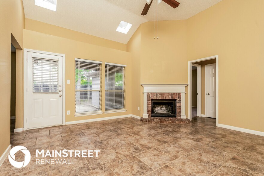 Building Photo - 1100 Stone Creek Dr