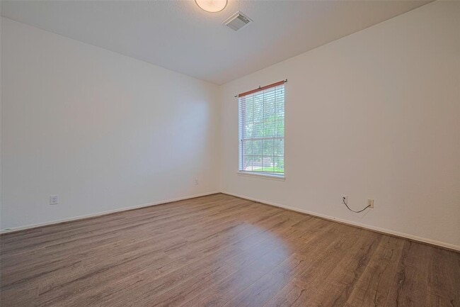 Building Photo - 3630 Shady Grove Dr