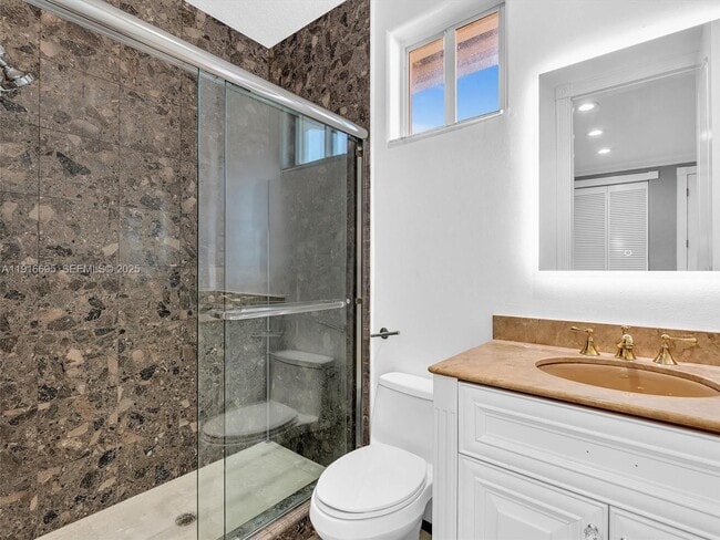 Building Photo - 922 Washington St