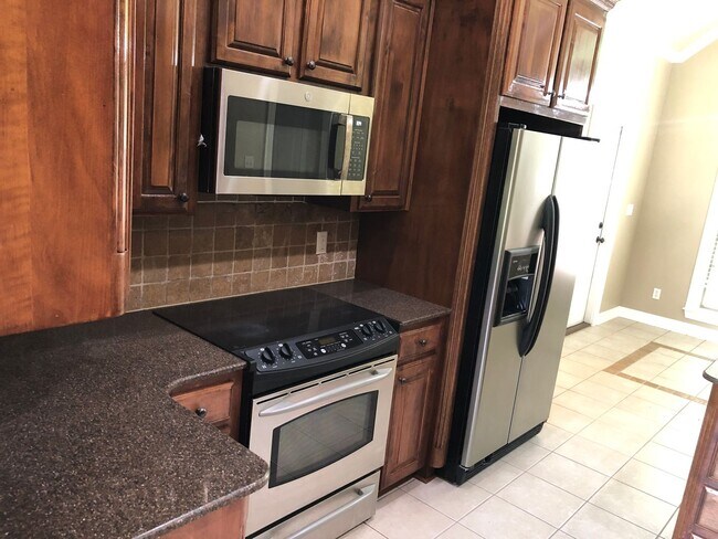 Building Photo - 472 Grand Oaks Dr