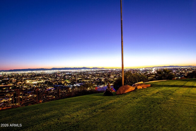 Building Photo - 5400 E Valle Vista Rd