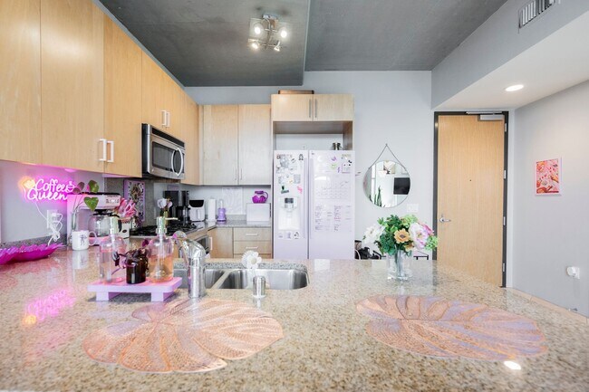 Building Photo - Arts District- Downtown Las Vegas~Luxury furnished condo now available!