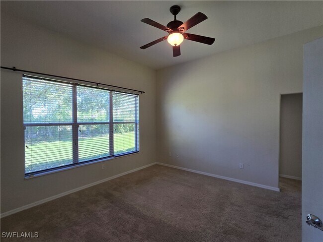 Building Photo - 2049 Fairmont Ln