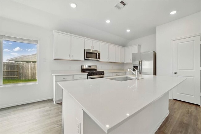 Building Photo - 2921 Eden Lk Ln