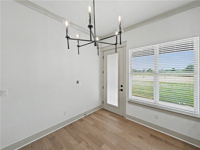 Building Photo - 7671 Scenic Vly Ave