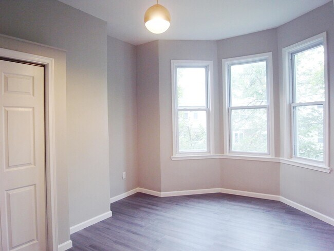 Building Photo - 119 Prospect St