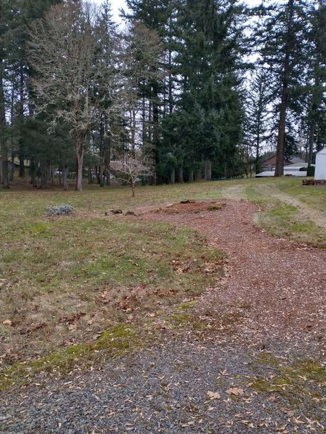 Building Photo - One of a Kind Quaint House on Almost 2 Acr...