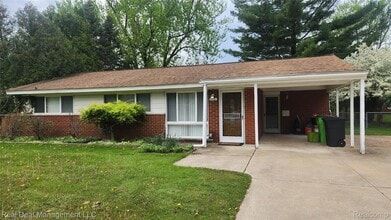 Building Photo - 2523 Empire Dr