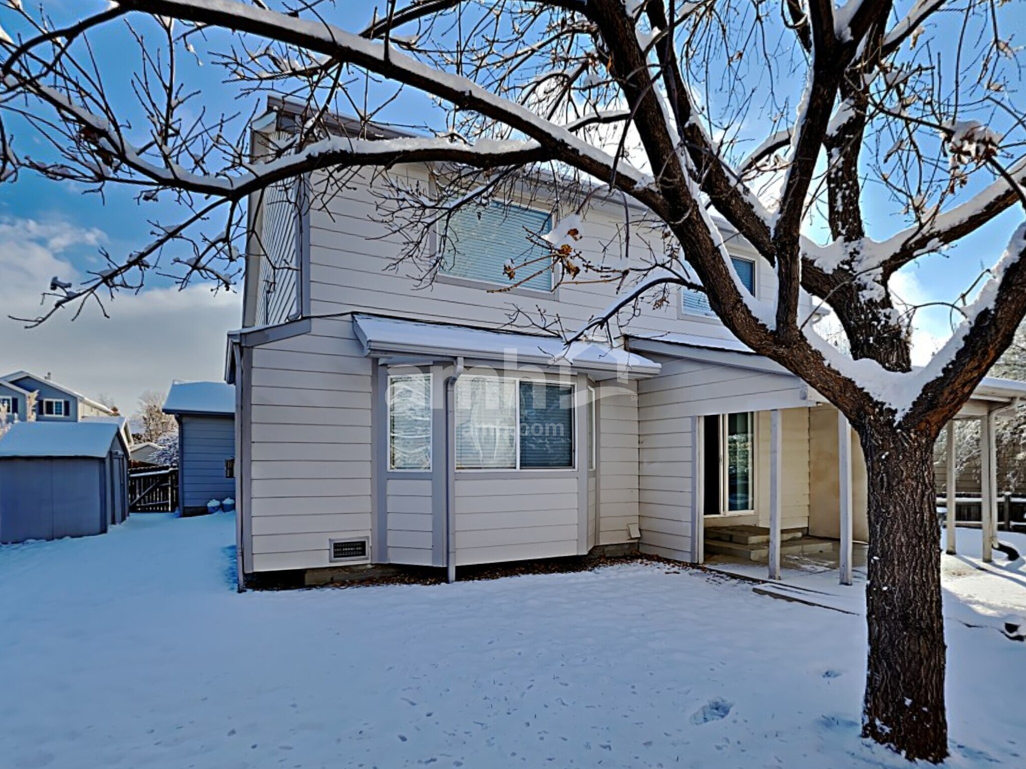 Building Photo - 13985 Elm St