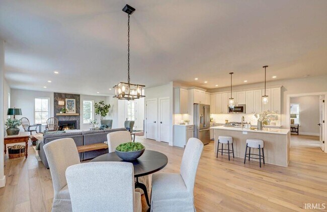 Building Photo - 3430 S Forrester St