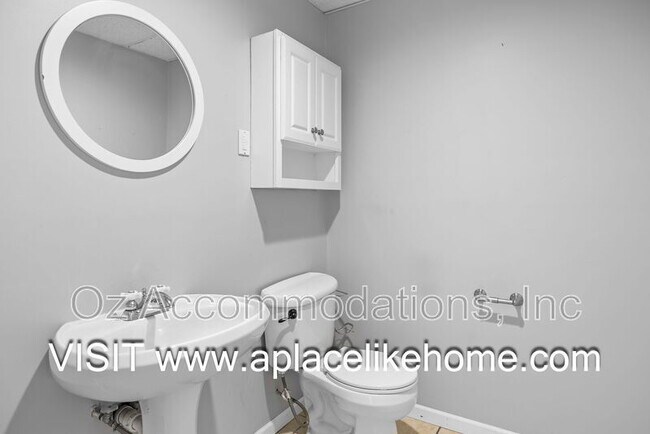 Building Photo - 313 S Darrowby Dr