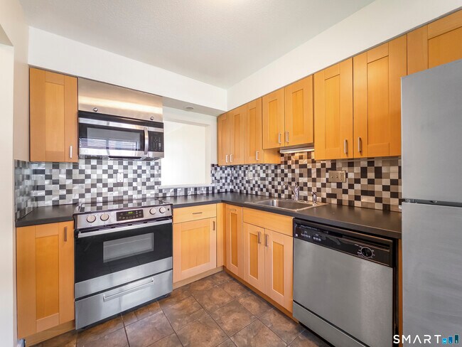 Building Photo - 344 Monticello Dr