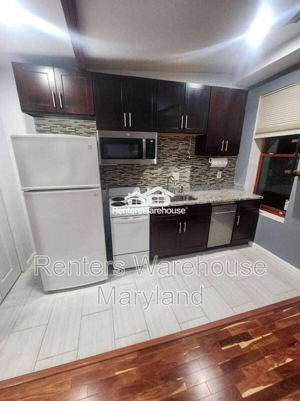 Building Photo - 1421 W Baltimore St