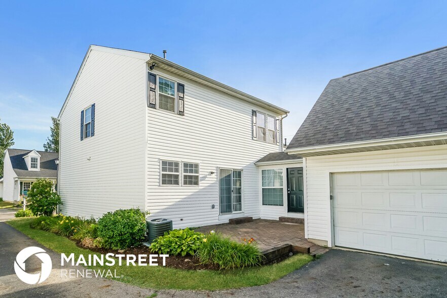 Building Photo - 4396 Alameda Dr