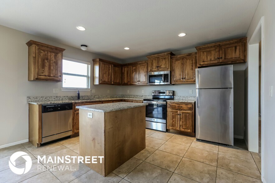 Building Photo - 19106 Switchgrass Dr