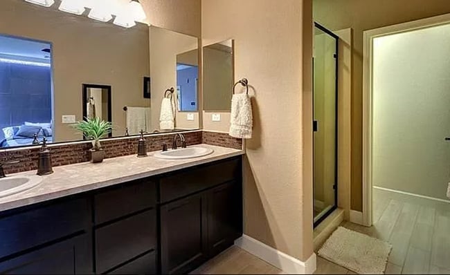 Building Photo - EPIC REA - Modern-Style 3 BR/3BA townhouse...