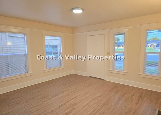 Building Photo - 120-122 N. Mildred Avenue, King City, CA 9...