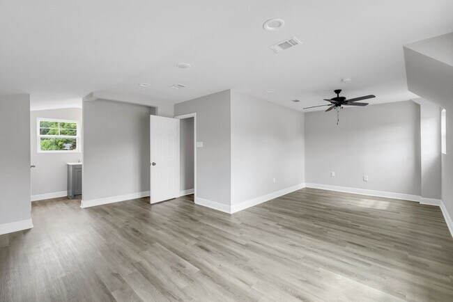 Building Photo - 8 Katherine Pl