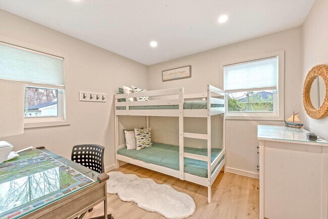 Building Photo - 104 W Tiana Rd