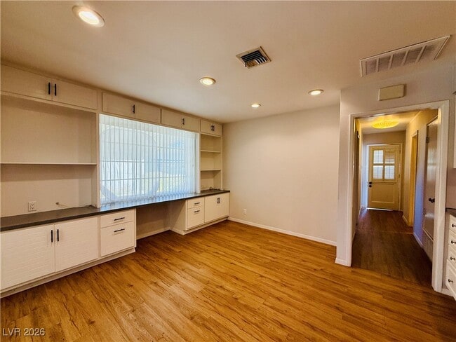 Building Photo - 1208 Buehler Dr