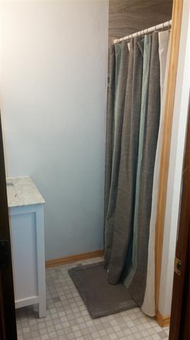 Building Photo - 104 County Rd 1296