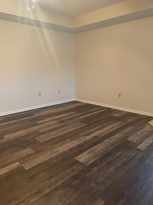 Building Photo - Nice 3 bedroom/2 bathroom Home in Shiloh Forrest