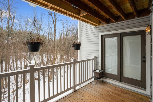 Building Photo - 7503 Ashby Ln