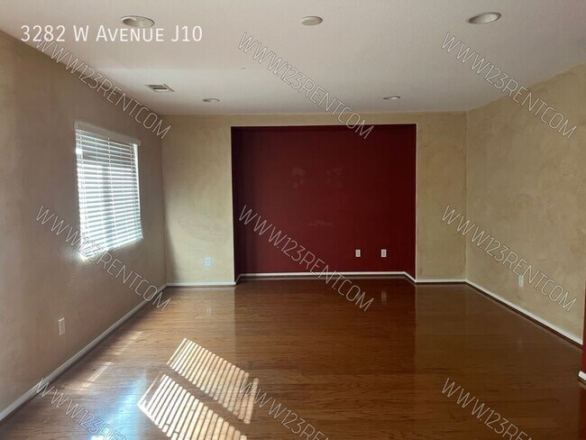 Building Photo - 3282 W Ave J 10