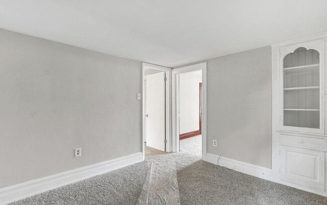 Building Photo - Bright 1 Bedroom Apartment in Dallastown!