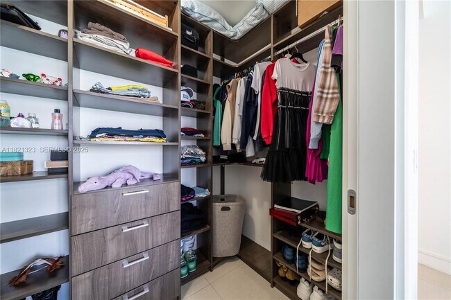 Building Photo - 3250 NE 188th St