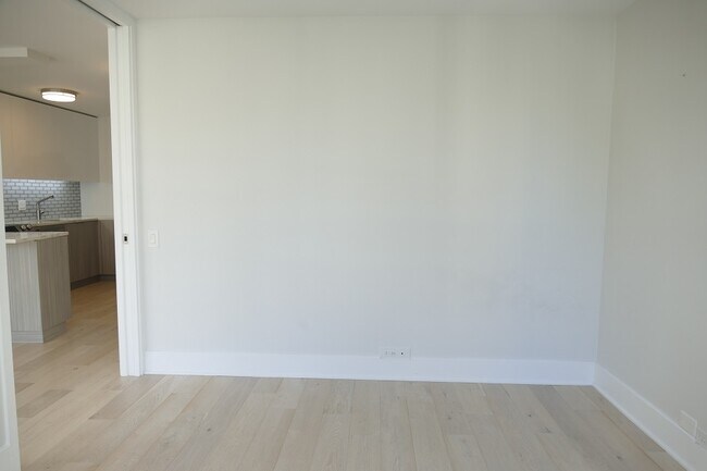 Building Photo - 405 N Wabash Ave