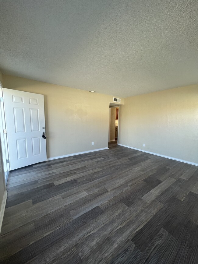 Building Photo - 5016 Wilmoth Ct