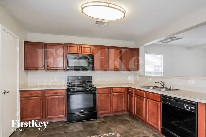 Building Photo - 8115 Villandry Ln