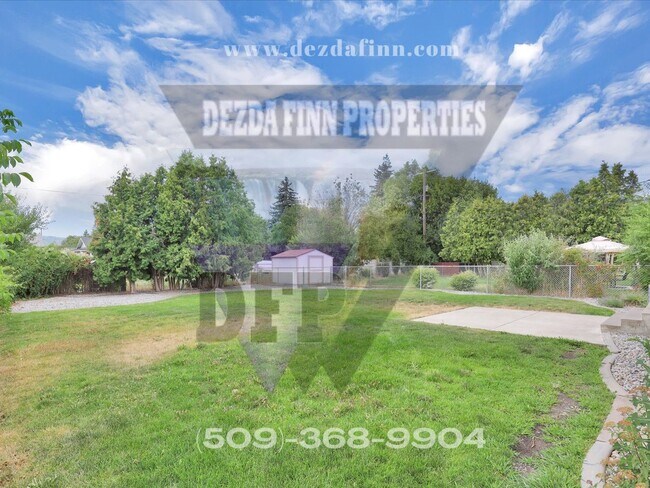 Building Photo - 7718 E Nora Ave