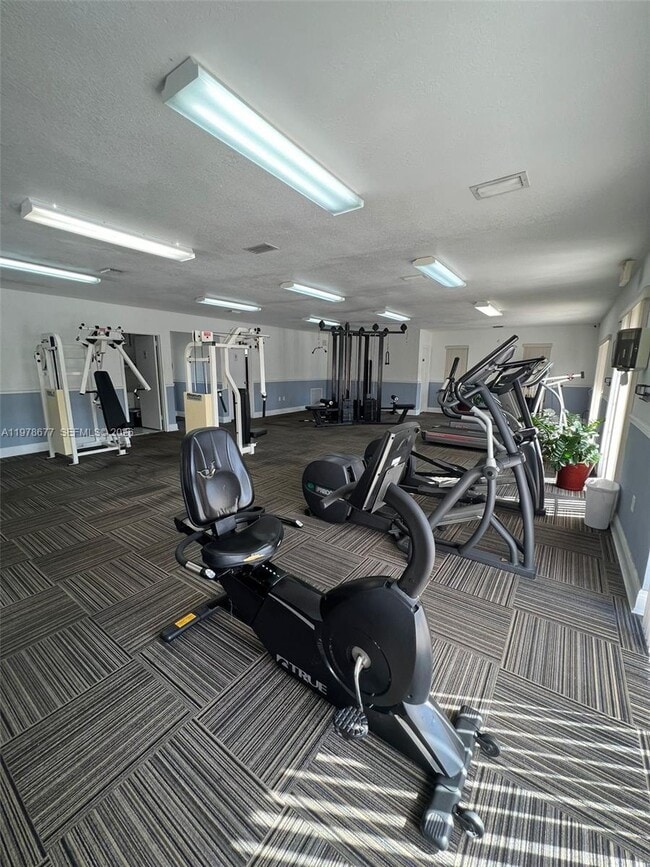 Building Photo - 5221 Geneva Ct