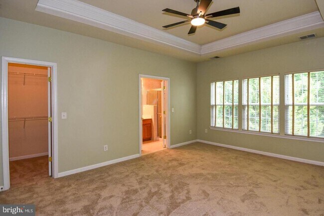Building Photo - 7810 Locust Leaf Ln