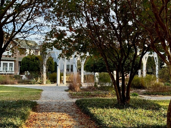 Building Photo - 9517 23rd Bay St