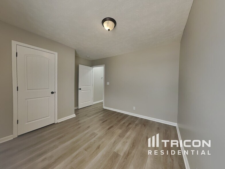 Building Photo - 980 Culverson Ct