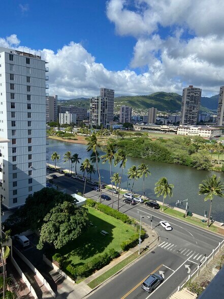 Building Photo - 445 Seaside Ave