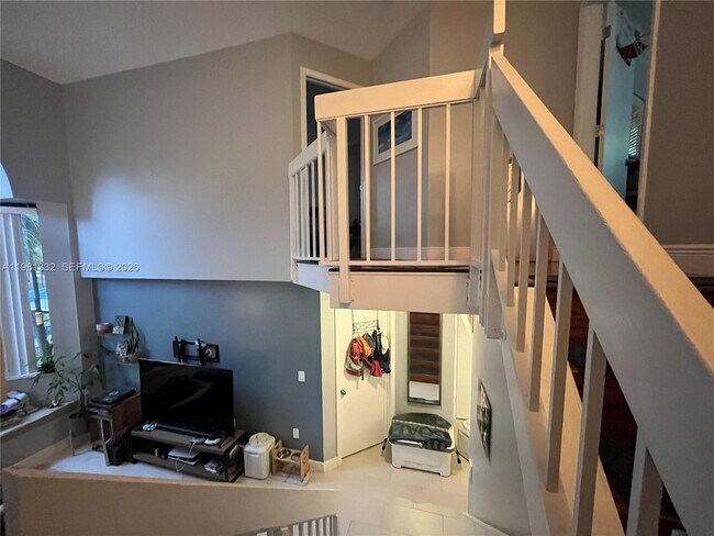 Building Photo - 15525 N Miami Lakeway