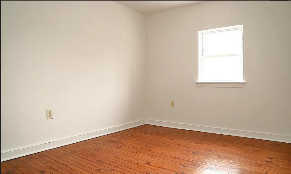 BEDROOM#1 - 75 Wise Ave