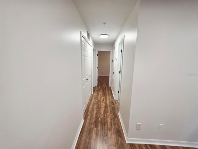 Building Photo - 9764 Tivoli Villa Dr