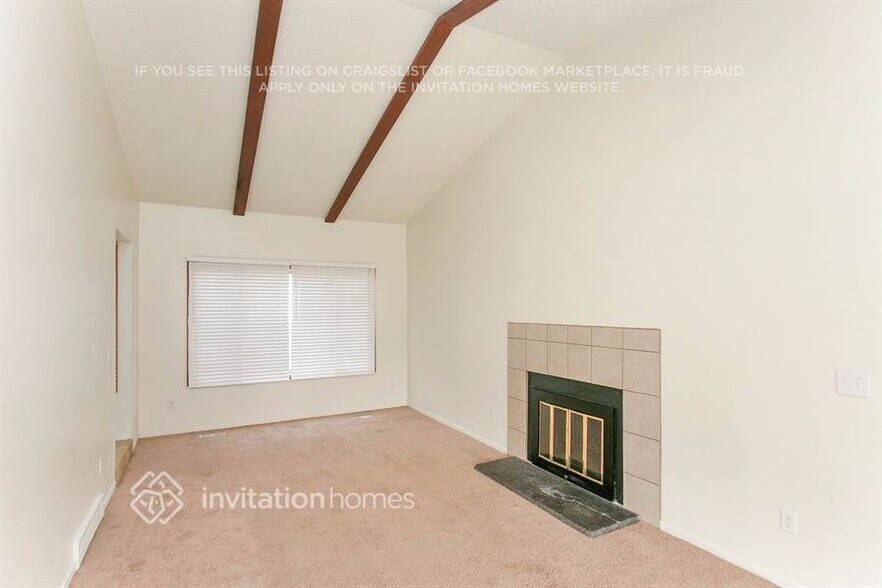 Building Photo - 11091 Albion Dr